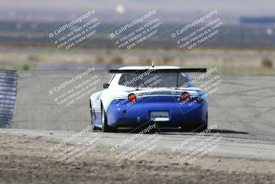media/Oct-26-2025-CalClub SCCA (Sun) [[8ce1e69566]]/Group 2/Grapevine/